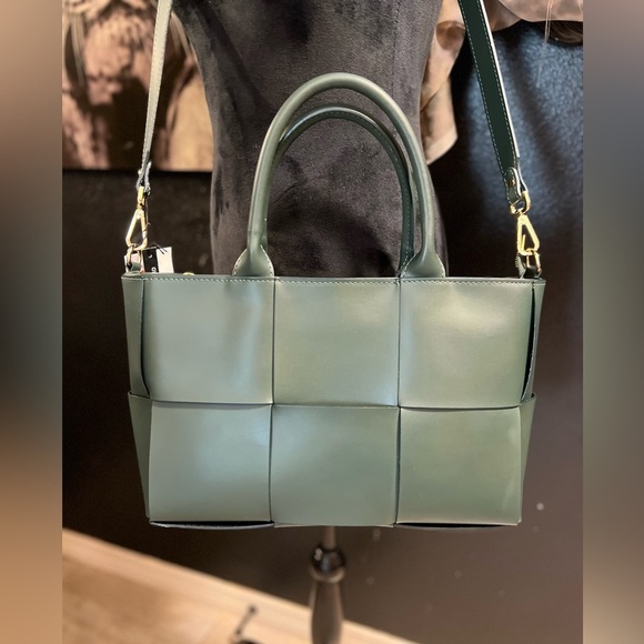 💚💚NWOT-Valentina Fiore,Made in Italy, GORGEOUS Genuine leather Green tote💚💚 - Picture 2 of 12